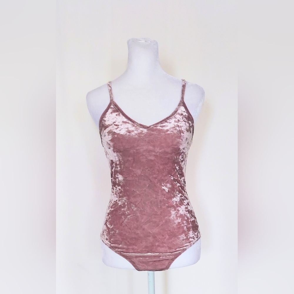 Me to We Sleeveless Velvet Bodysuit Pink Size Small